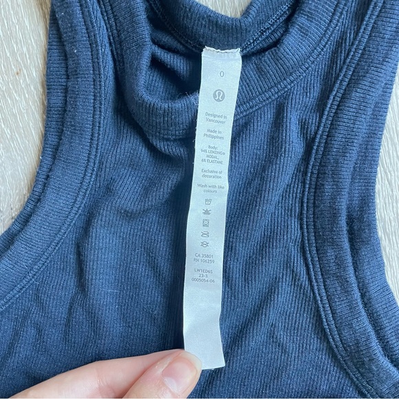 Lululemon Hold Tight Cropped Tank Top - Picture 3 of 3